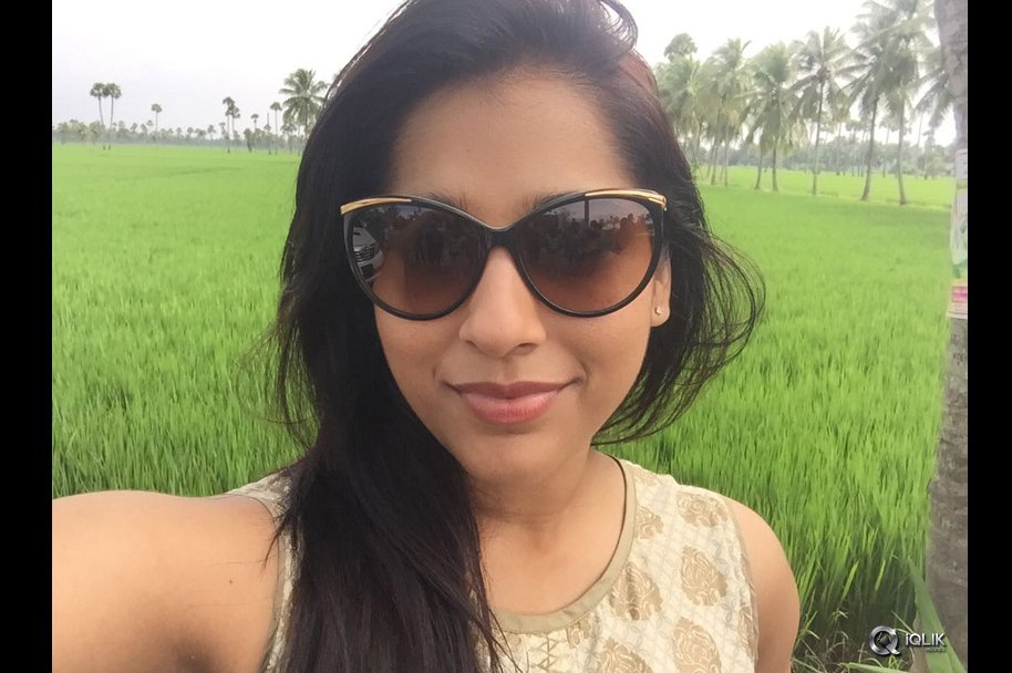 Rashmi-Gautam-Latest-Pics